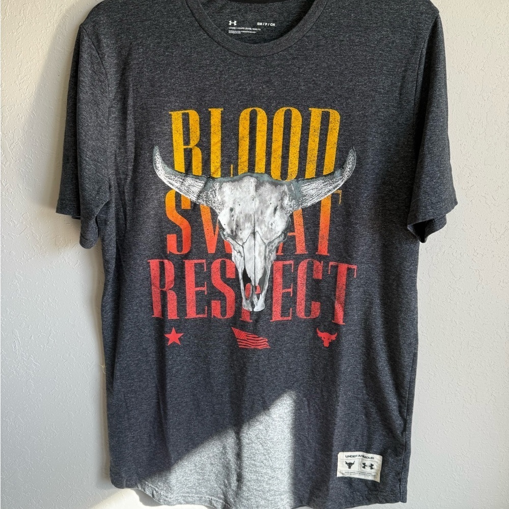 Men’s S Gray Under Armour Athletic, Casual, Graphic Tee Shirt Sleeve Short